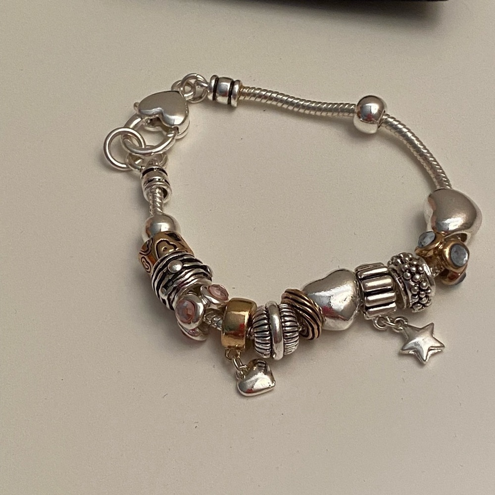 NWOT Heart and Star charm bracelet